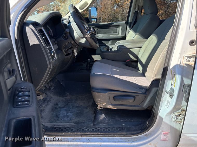 image for item EV3263 2014 RAM 5500 flatbed truck