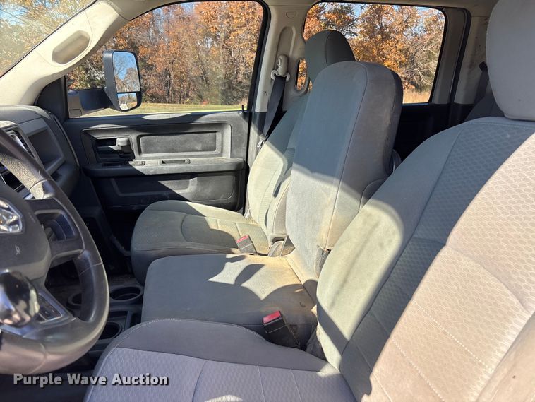 image for item EV3263 2014 RAM 5500 flatbed truck