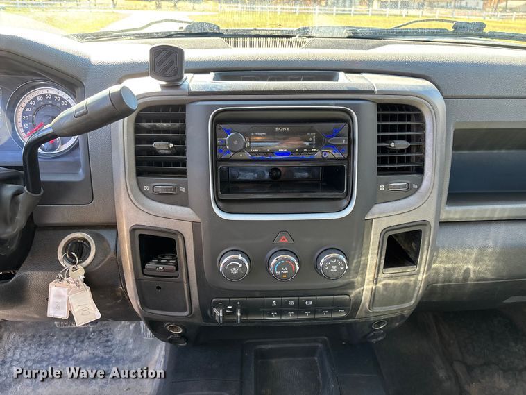 image for item EV3263 2014 RAM 5500 flatbed truck