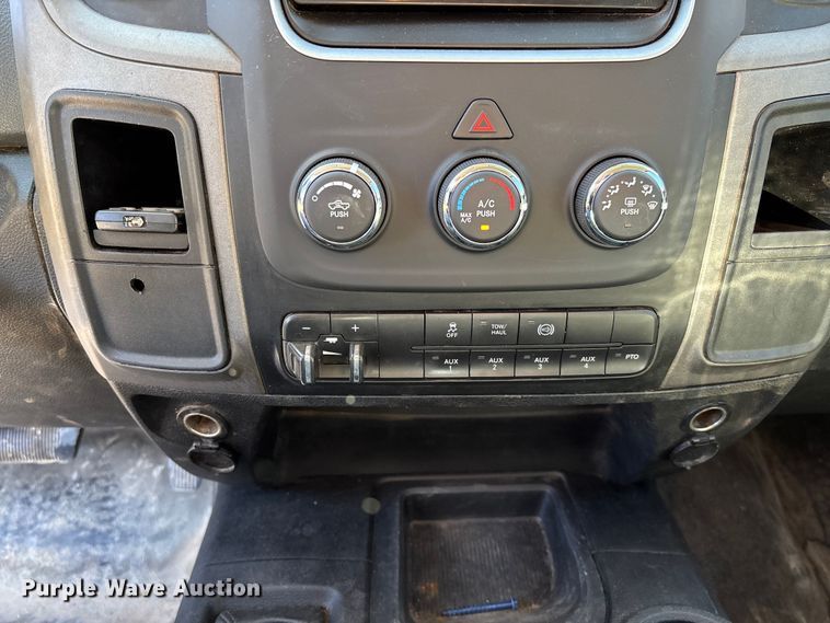 image for item EV3263 2014 RAM 5500 flatbed truck