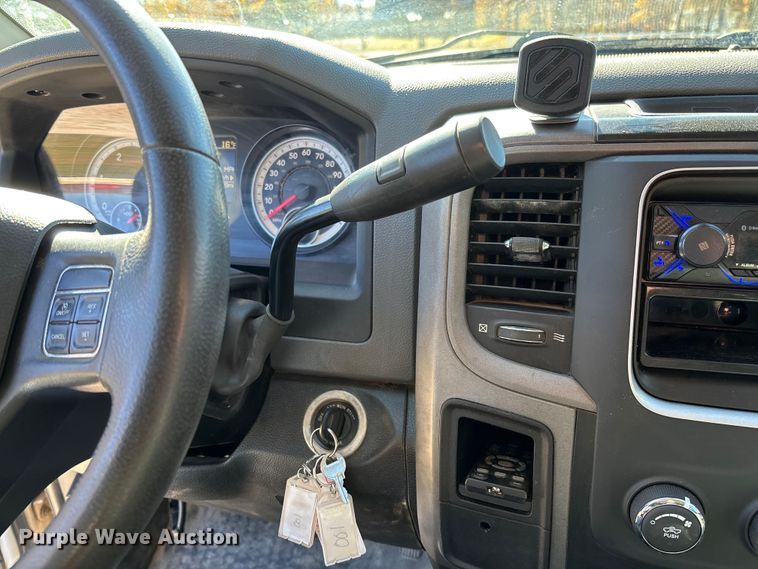 image for item EV3263 2014 RAM 5500 flatbed truck