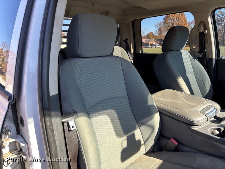 image for item EV3263 2014 RAM 5500 flatbed truck