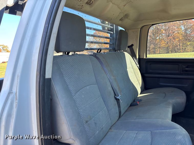 image for item EV3263 2014 RAM 5500 flatbed truck