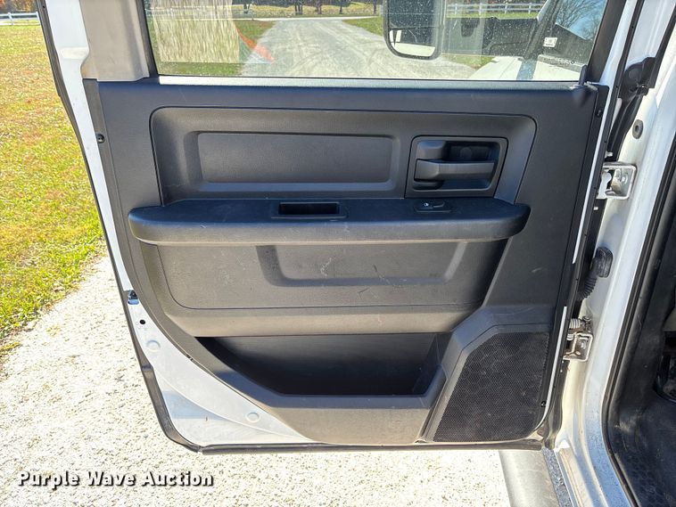 image for item EV3263 2014 RAM 5500 flatbed truck