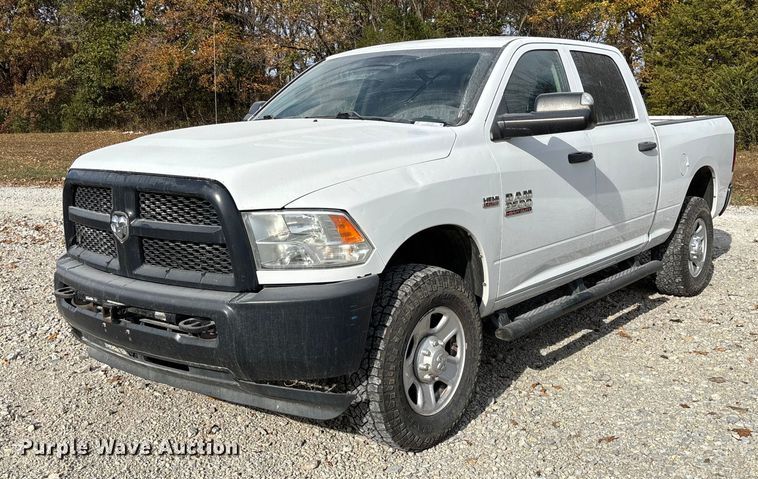 image for item EV3270 2017 RAM 3500 Crew Cab pickup truck