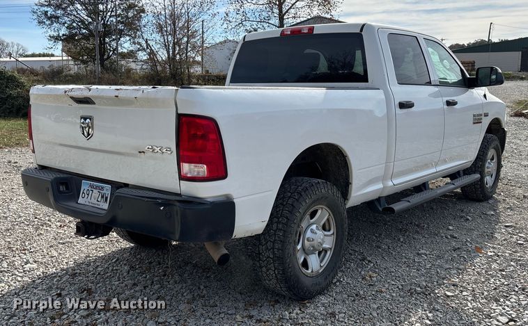 image for item EV3270 2017 RAM 3500 Crew Cab pickup truck