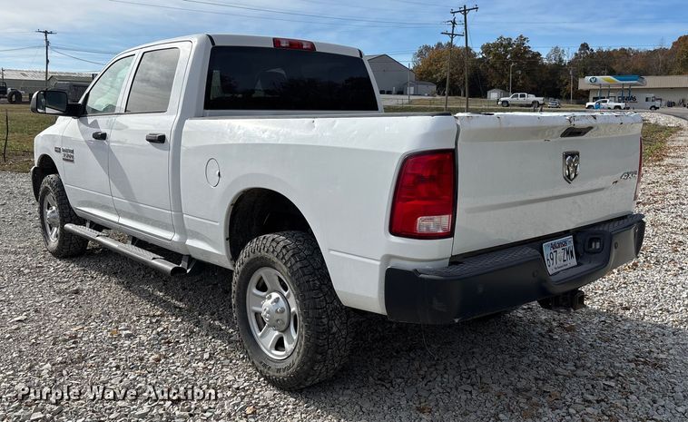 image for item EV3270 2017 RAM 3500 Crew Cab pickup truck