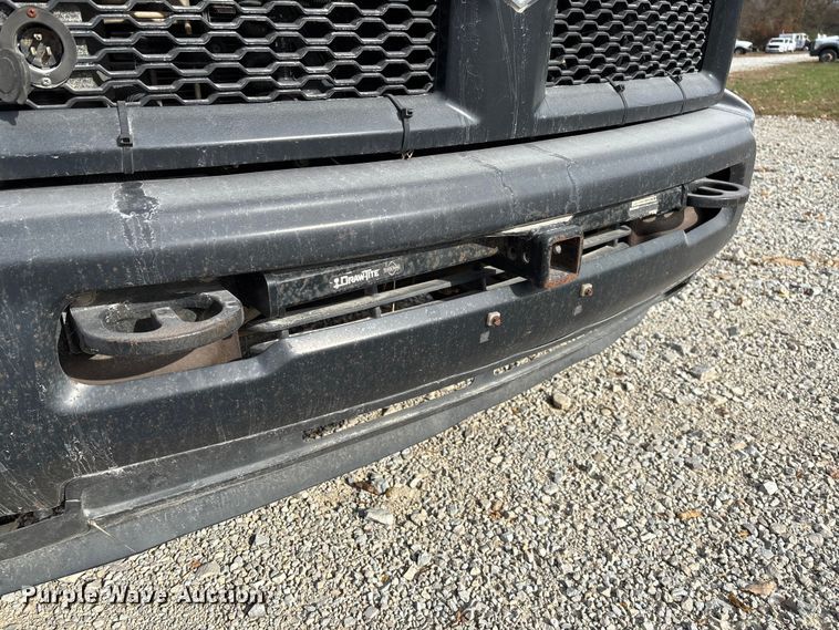 image for item EV3270 2017 RAM 3500 Crew Cab pickup truck