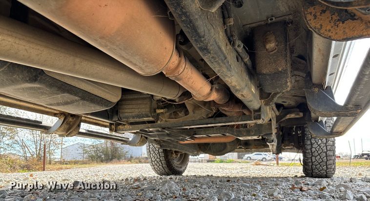 image for item EV3270 2017 RAM 3500 Crew Cab pickup truck