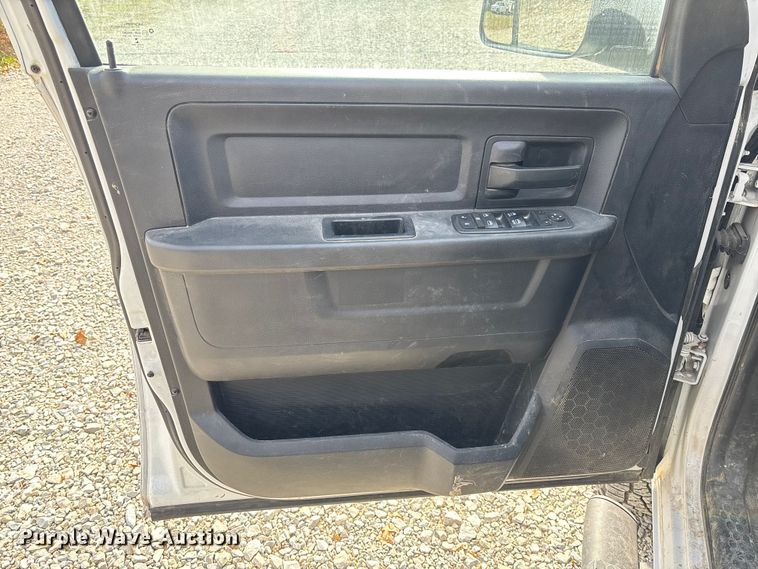 image for item EV3270 2017 RAM 3500 Crew Cab pickup truck