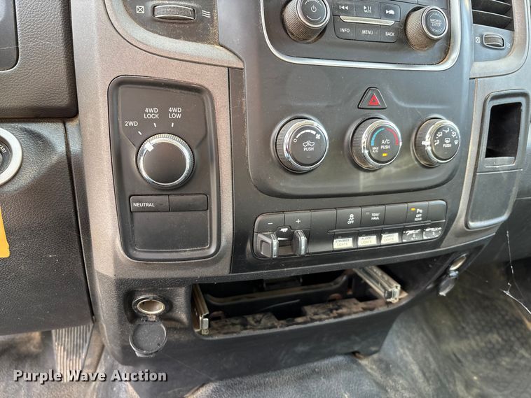 image for item EV3270 2017 RAM 3500 Crew Cab pickup truck