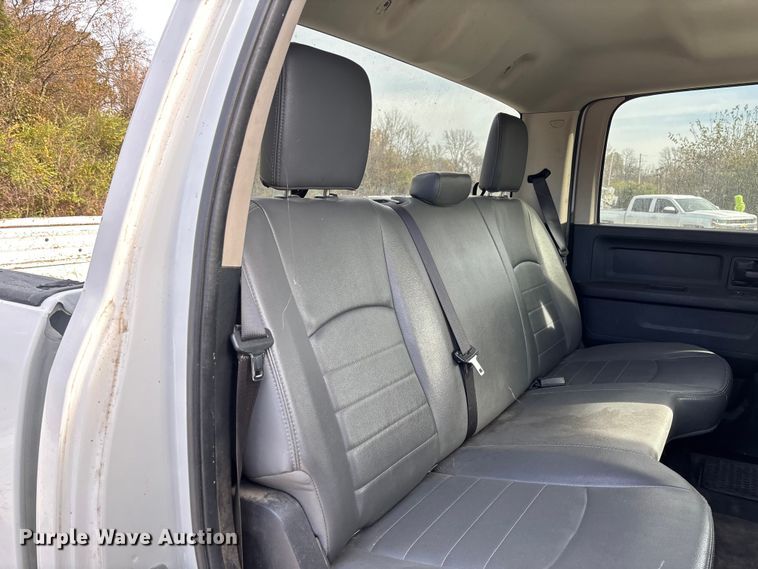 image for item EV3270 2017 RAM 3500 Crew Cab pickup truck