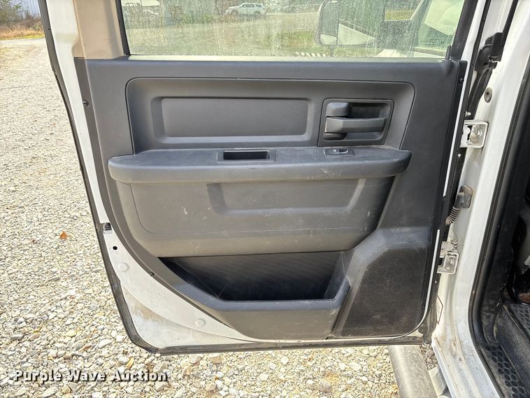 image for item EV3270 2017 RAM 3500 Crew Cab pickup truck