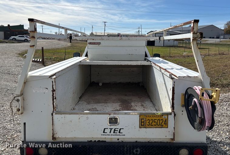 image for item EV3271 2011 Chevrolet Silverado 3500HD utility bed pickup truck