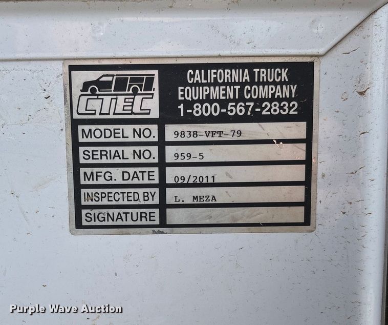 image for item EV3271 2011 Chevrolet Silverado 3500HD utility bed pickup truck