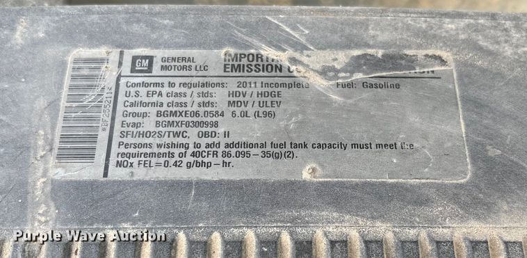 image for item EV3271 2011 Chevrolet Silverado 3500HD utility bed pickup truck