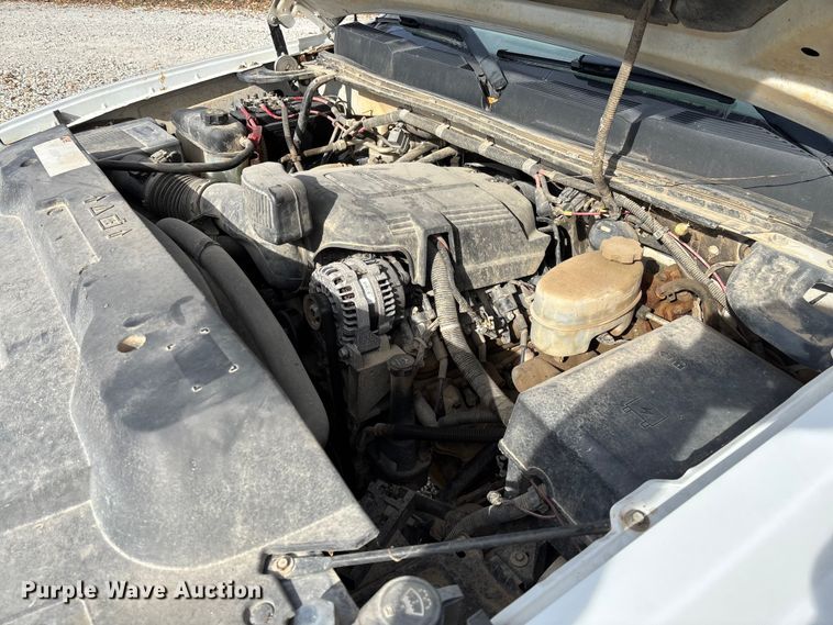 image for item EV3271 2011 Chevrolet Silverado 3500HD utility bed pickup truck