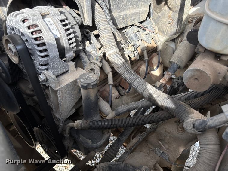 image for item EV3271 2011 Chevrolet Silverado 3500HD utility bed pickup truck