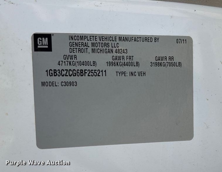 image for item EV3271 2011 Chevrolet Silverado 3500HD utility bed pickup truck