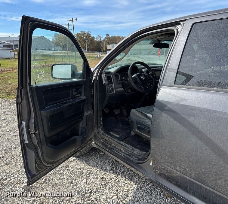 image for item EV3272 2018 RAM 1500 Crew Cab pickup truck