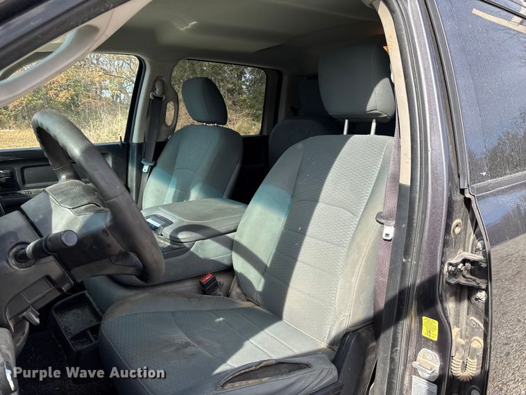 image for item EV3272 2018 RAM 1500 Crew Cab pickup truck