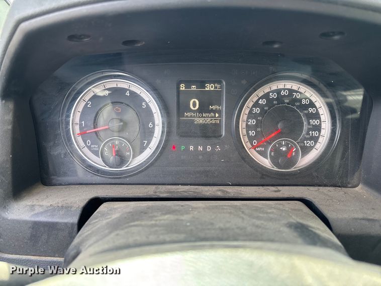 image for item EV3272 2018 RAM 1500 Crew Cab pickup truck