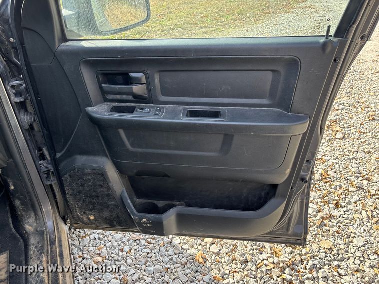 image for item EV3272 2018 RAM 1500 Crew Cab pickup truck