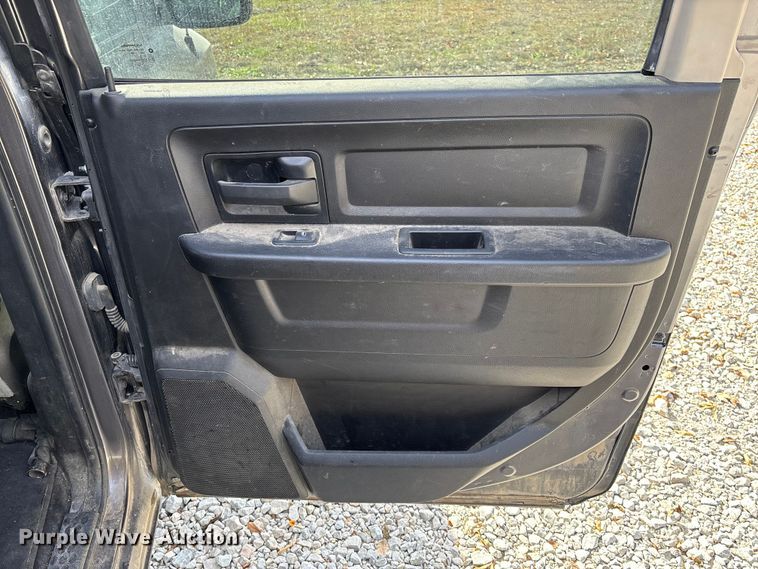 image for item EV3272 2018 RAM 1500 Crew Cab pickup truck