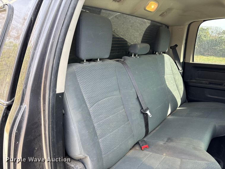 image for item EV3272 2018 RAM 1500 Crew Cab pickup truck