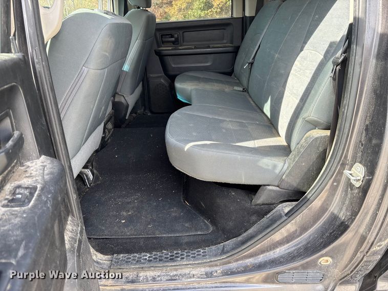 image for item EV3272 2018 RAM 1500 Crew Cab pickup truck