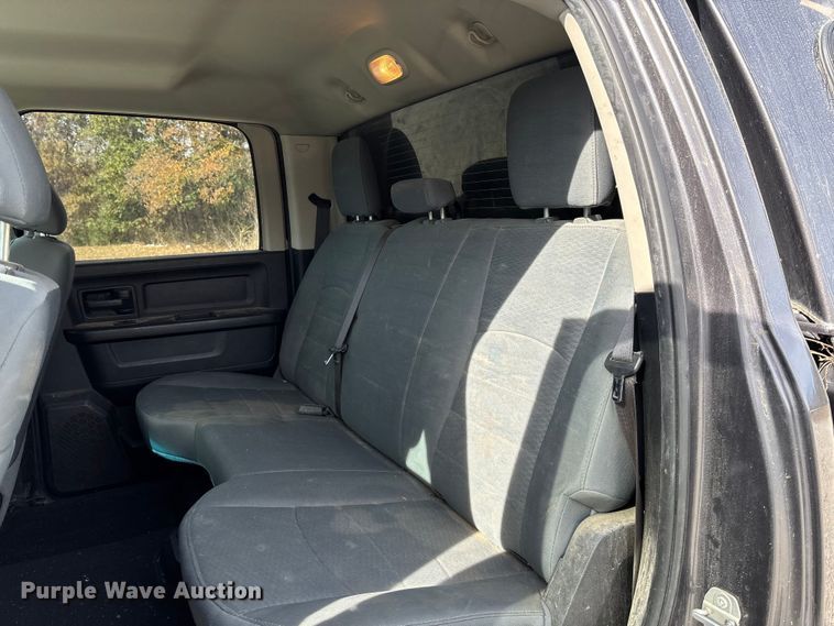 image for item EV3272 2018 RAM 1500 Crew Cab pickup truck