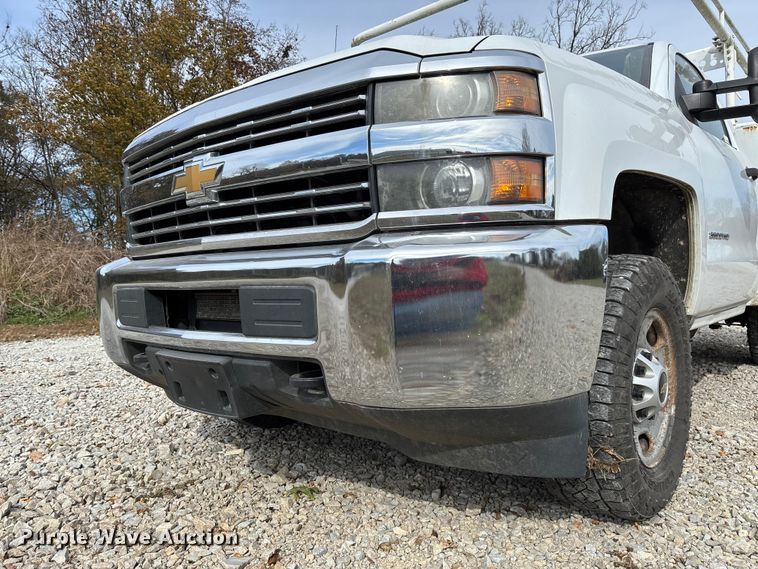 image for item EV3273 2016 Chevrolet Silverado 2500HD utility bed pickup truck