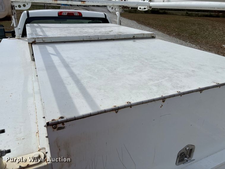 image for item EV3273 2016 Chevrolet Silverado 2500HD utility bed pickup truck