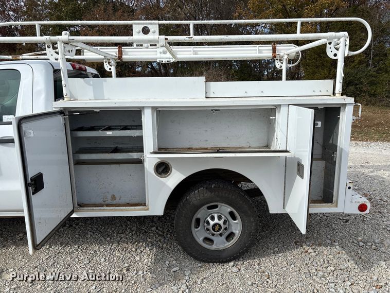 image for item EV3273 2016 Chevrolet Silverado 2500HD utility bed pickup truck