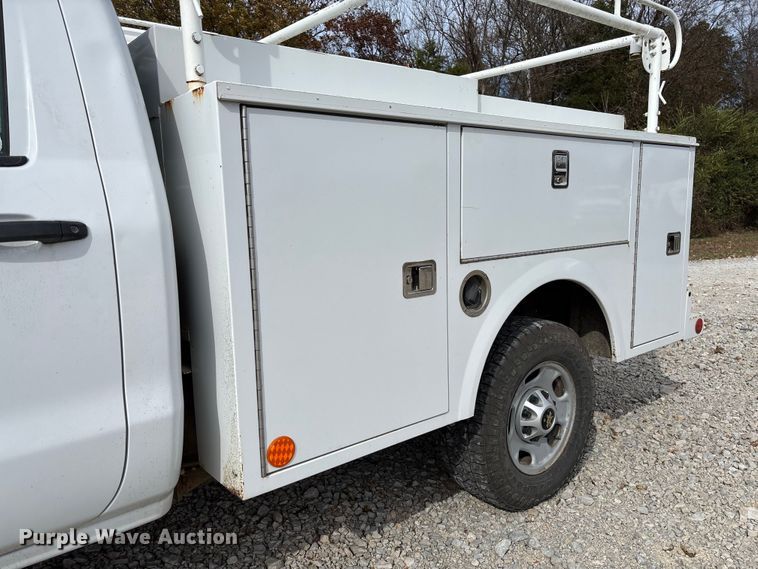 image for item EV3273 2016 Chevrolet Silverado 2500HD utility bed pickup truck