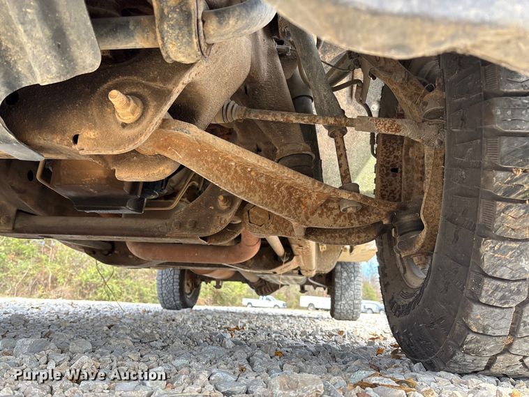 image for item EV3273 2016 Chevrolet Silverado 2500HD utility bed pickup truck