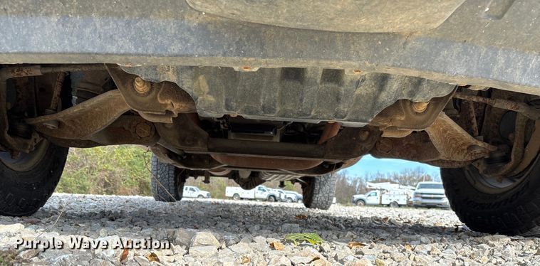 image for item EV3273 2016 Chevrolet Silverado 2500HD utility bed pickup truck