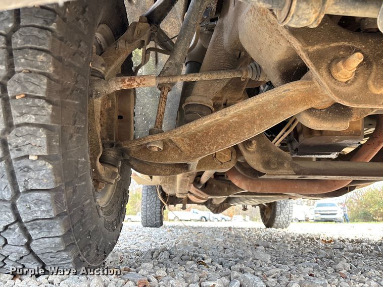 image for item EV3273 2016 Chevrolet Silverado 2500HD utility bed pickup truck