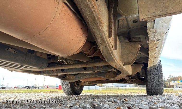 image for item EV3273 2016 Chevrolet Silverado 2500HD utility bed pickup truck