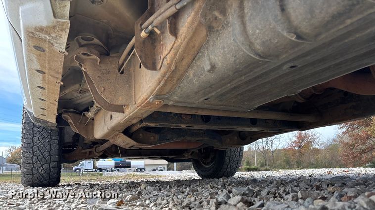 image for item EV3273 2016 Chevrolet Silverado 2500HD utility bed pickup truck