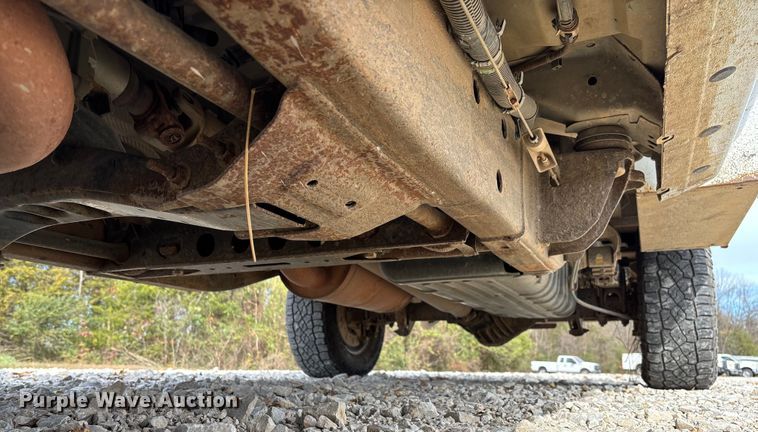 image for item EV3273 2016 Chevrolet Silverado 2500HD utility bed pickup truck