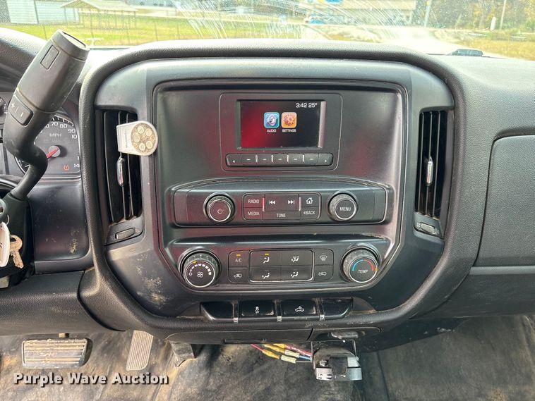 image for item EV3273 2016 Chevrolet Silverado 2500HD utility bed pickup truck