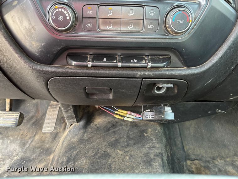 image for item EV3273 2016 Chevrolet Silverado 2500HD utility bed pickup truck