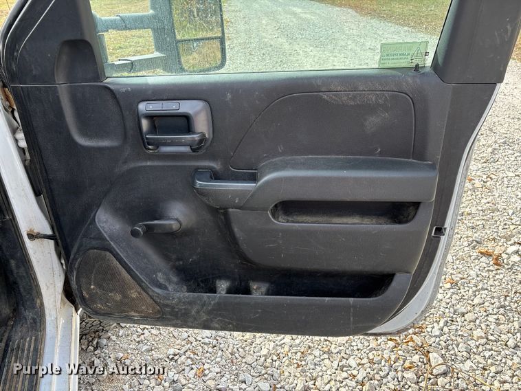 image for item EV3273 2016 Chevrolet Silverado 2500HD utility bed pickup truck