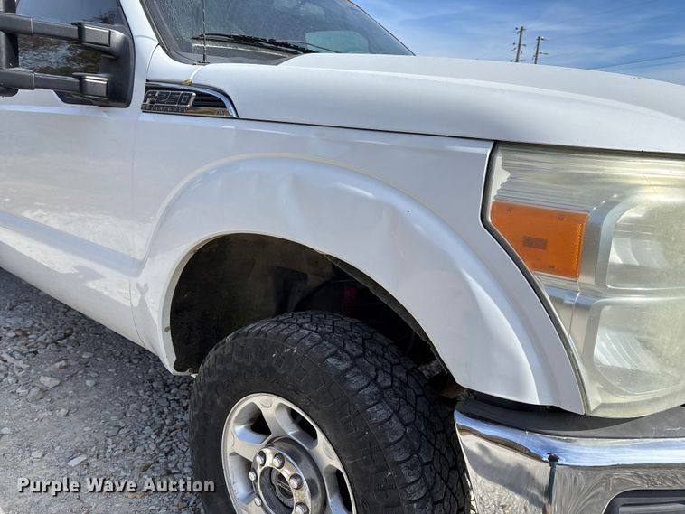 image for item EV3276 2014 Ford F250 Super Duty Crew Cab pickup truck