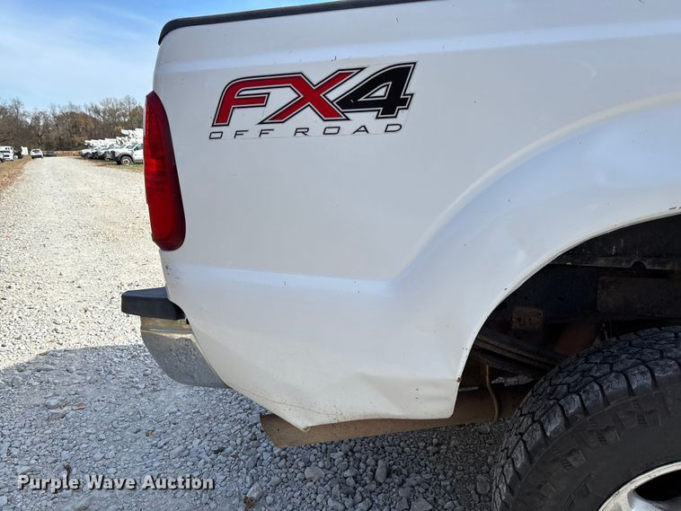 image for item EV3276 2014 Ford F250 Super Duty Crew Cab pickup truck