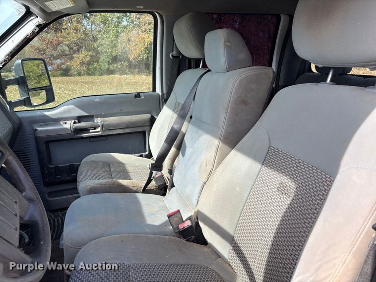 image for item EV3276 2014 Ford F250 Super Duty Crew Cab pickup truck