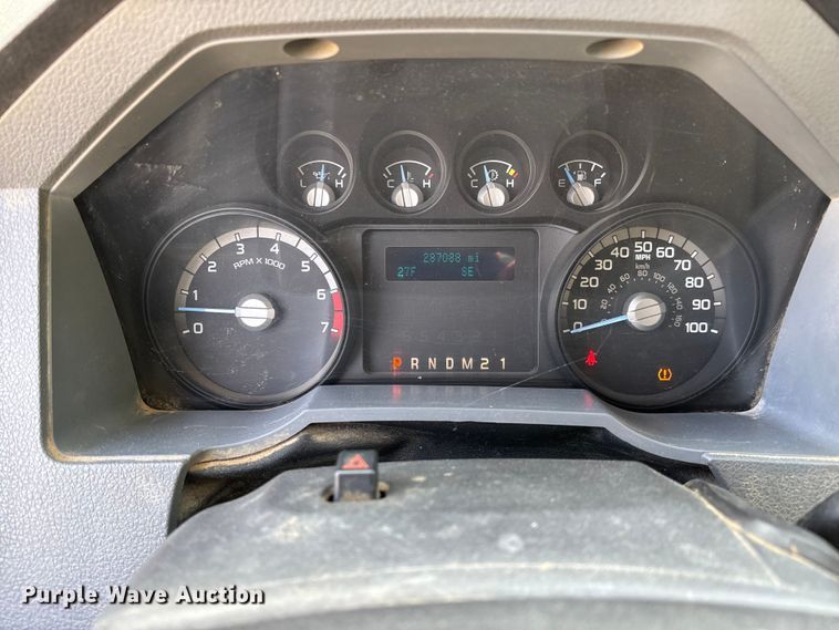 image for item EV3276 2014 Ford F250 Super Duty Crew Cab pickup truck