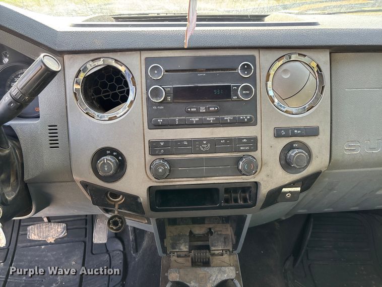 image for item EV3276 2014 Ford F250 Super Duty Crew Cab pickup truck