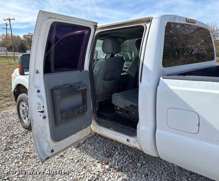 image for item EV3276 2014 Ford F250 Super Duty Crew Cab pickup truck